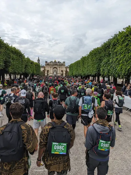 Le grand départ depuis la Place de la Carrière à coté de la Place Stanislas, à Nancy